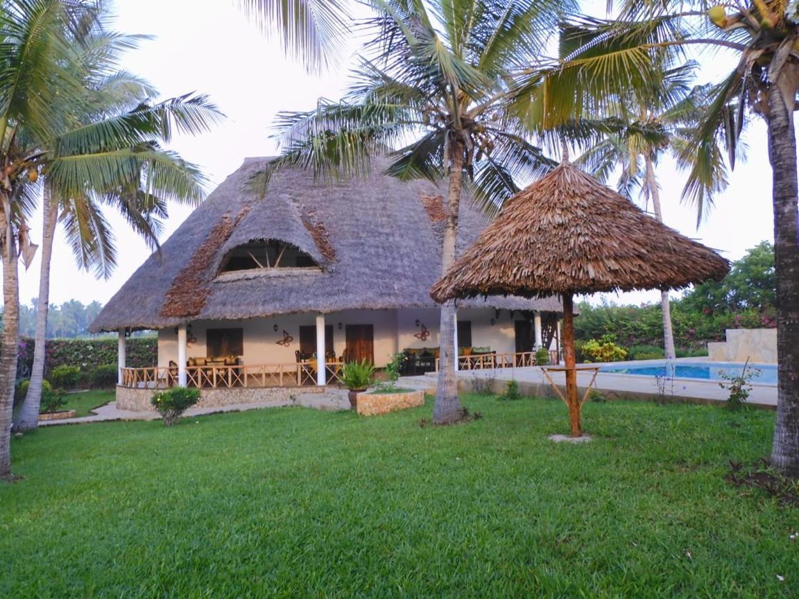 Queen K Cottages Watamu At Chrystal Homes Exterior foto