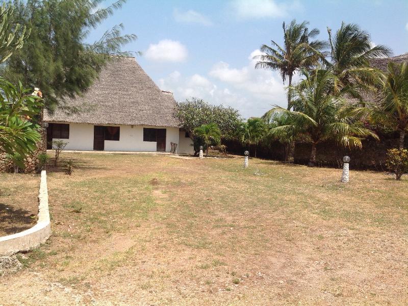 Queen K Cottages Watamu At Chrystal Homes Exterior foto